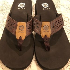 Yellow Box Flipflops